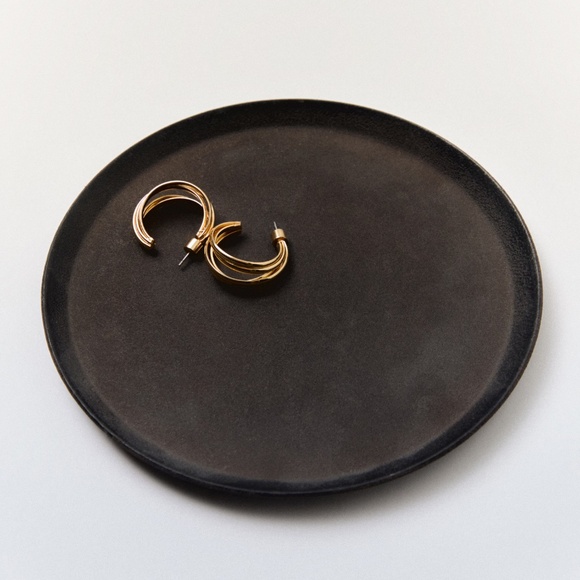 MANGO INTERTWINED HOOP EARRINGS NWT - Picture 3 of 3